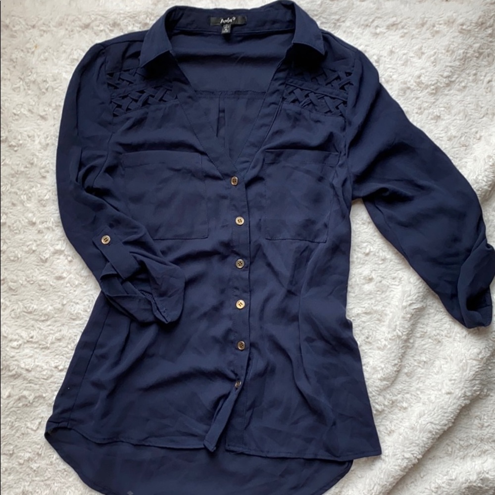 🔥🔥3/$20 sale Papaya sheer button down shirt